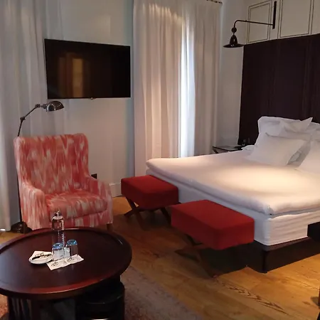 Cort Hotel 4*