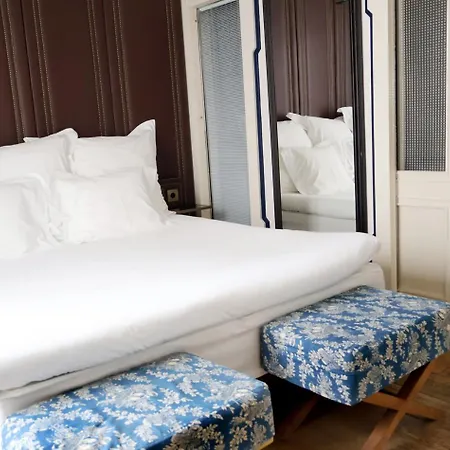 Cort Hotel